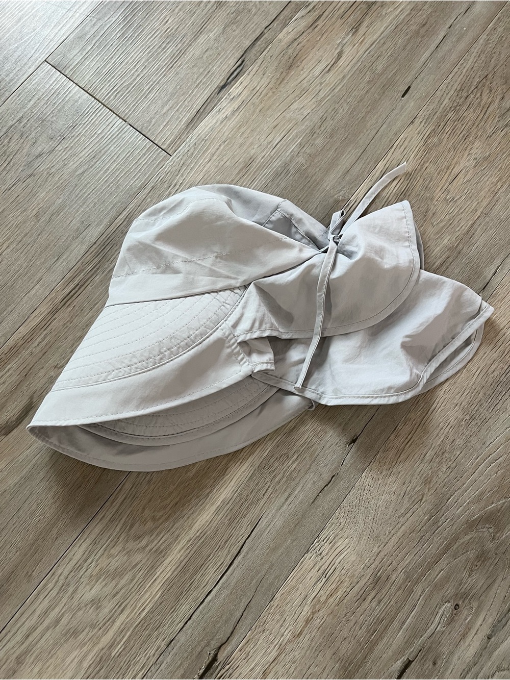 Light Cream Sun Hat with Neck Flap - Women's Outdoor Hat